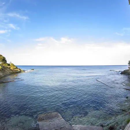 Maison Moderne Avec Vue Sur La A *
