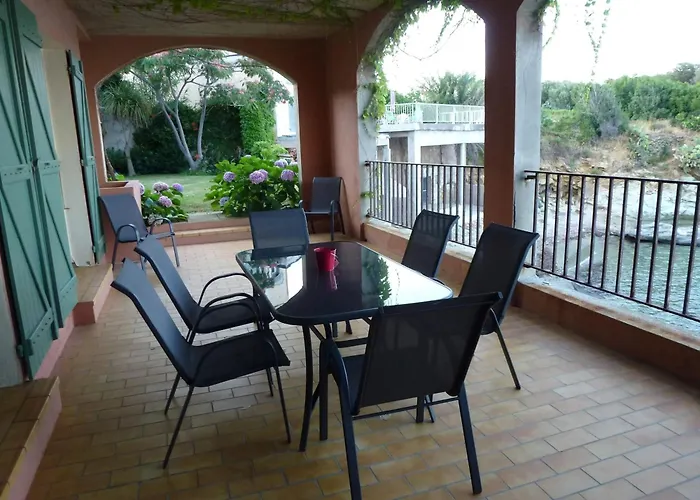 Maison Moderne Avec Vue Sur La à San-Martino-di-Lota