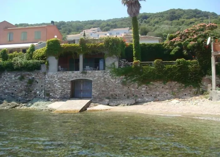 Hébergement de vacances Maison Moderne Avec Vue Sur La à *